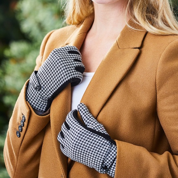 David and Young Accessories - Black & White Houndstooth Touchscreen Gloves NWT